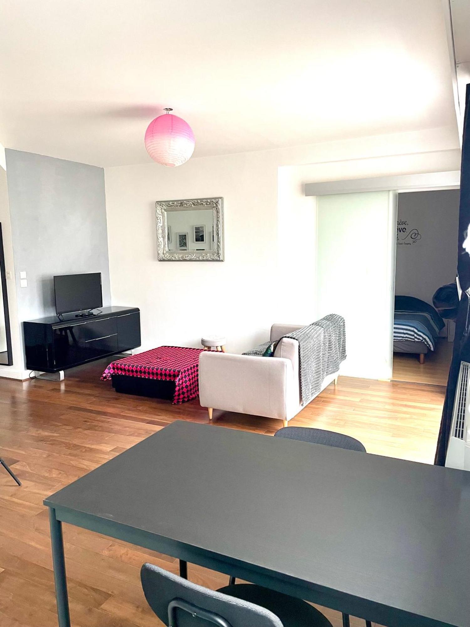 Charmant Appartement En Bord De Cher Saint-Avertin Exterior foto